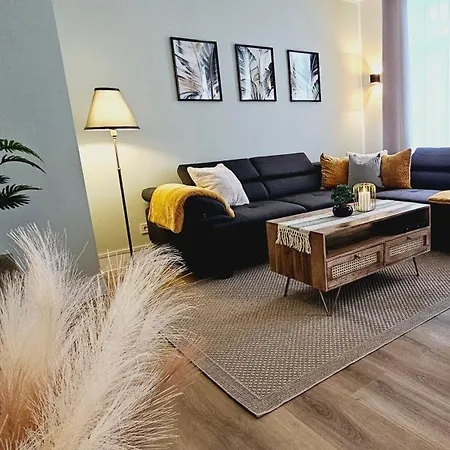 Lace Stilvoll In Der Spitzenstadt *