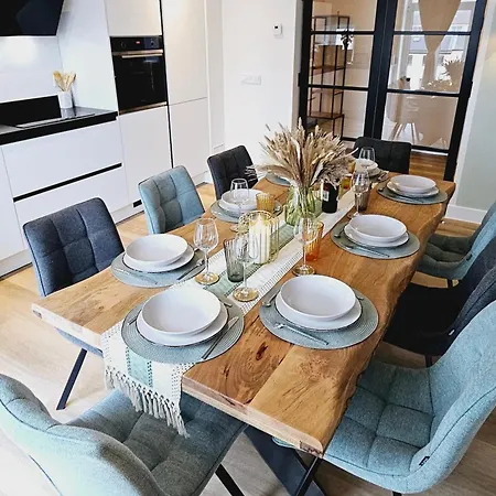 Lace Stilvoll In Der Spitzenstadt *