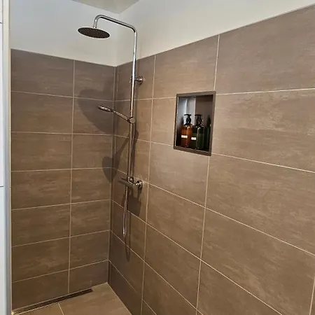 Lace Stilvoll In Der Spitzenstadt